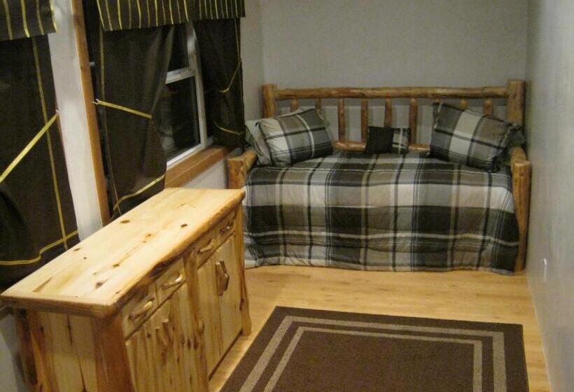 Люкс Повышенной Комфортности, Shady Brook Inn Village/resort