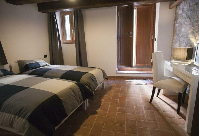 Номер Стандарт, B&b Largo Alighieri