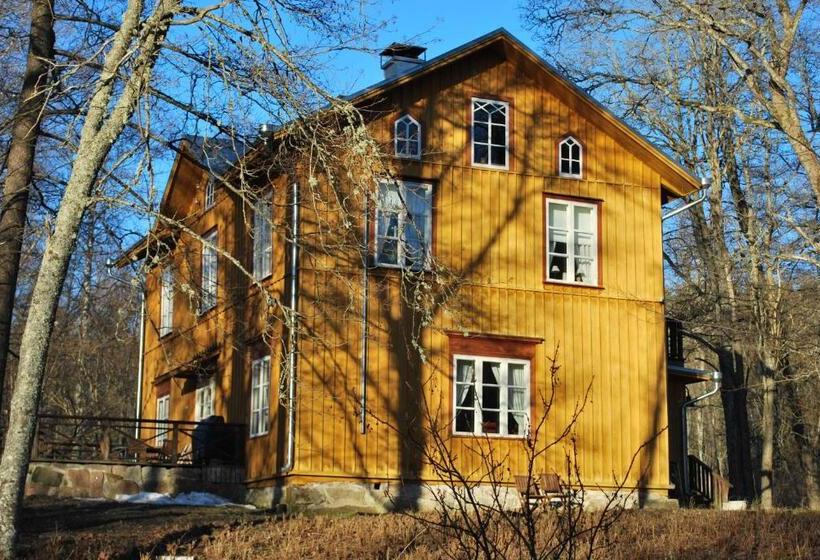 Люкс, Kirjakkalan Ruukkikylä
