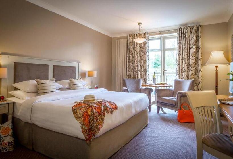 اتاق لوکس با چشم‌انداز, Kilkenny River Court