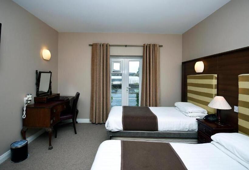 Triple Room Sea View, Leenane