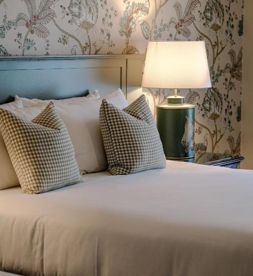 스탠다드 트리플 룸, The Abbeyleix Manor