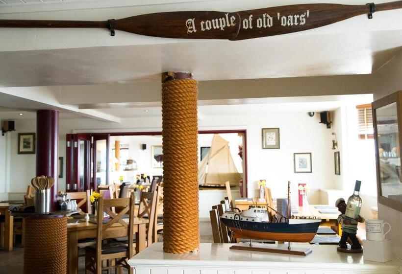 Номер Superior Вид на Море, The Cricket Inn