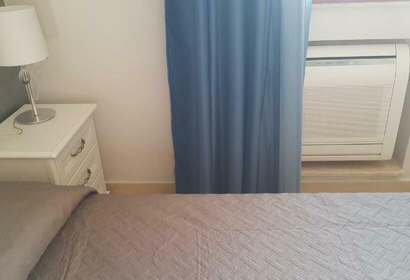 اتاق لوکس با تخت بزرگ, B&b Terrazze Chiaramontane