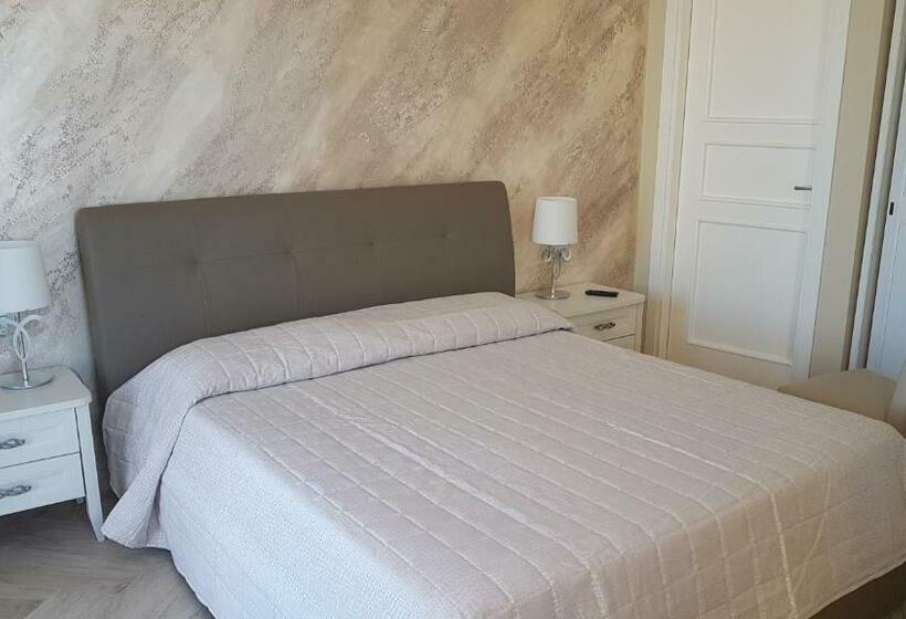 اتاق سوپریور با تخت بزرگ, B&b Terrazze Chiaramontane