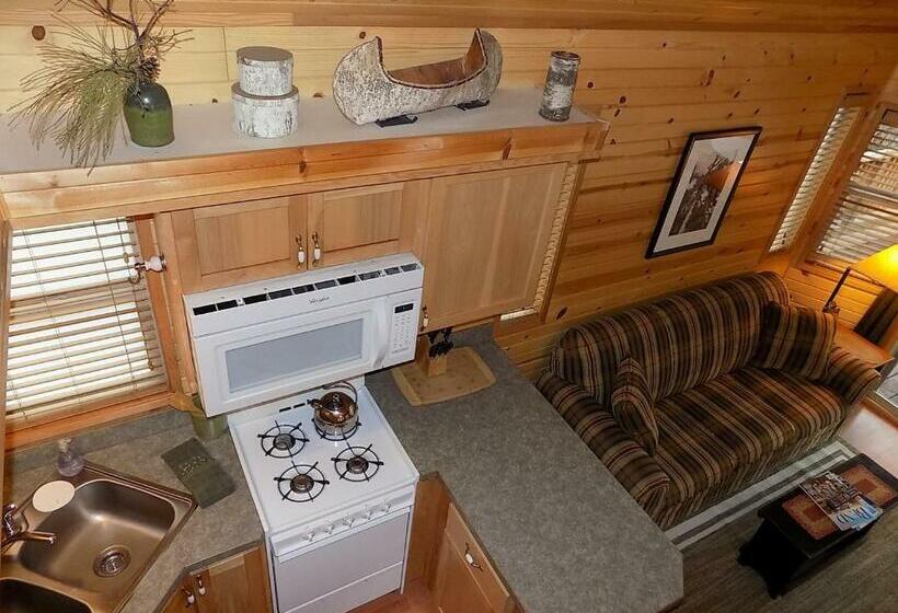 Хижина, Cold Springs Resort