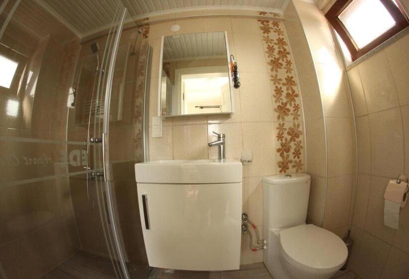 Номер Стандарт Вид на Море с Балконом, Ede Apart Otel