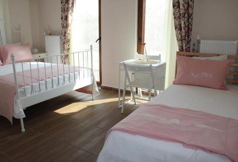 Трехместный Номер Deluxe Вид на Сад, Ede Apart Otel