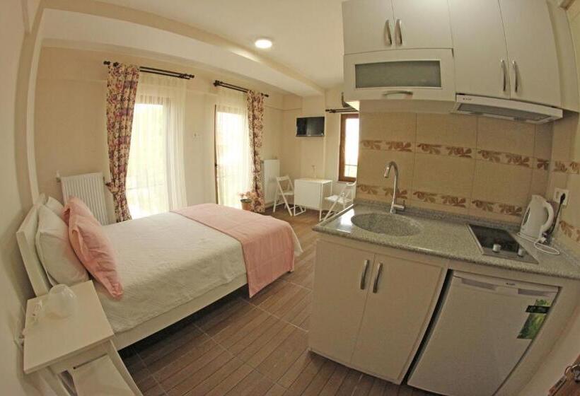 Трехместный Номер Стандарт Вид на Сад, Ede Apart Otel