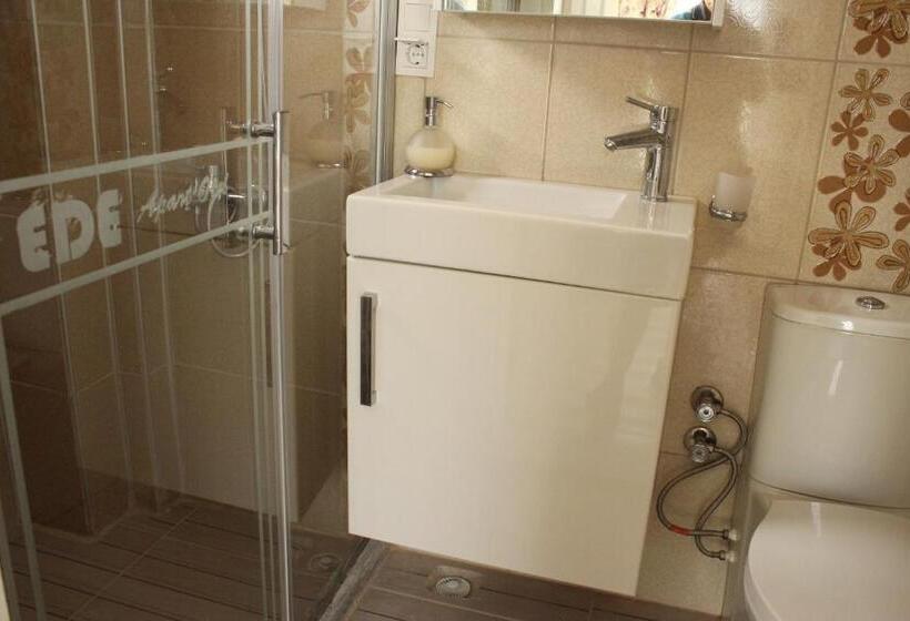 Трехместный Номер Стандарт Вид на Сад, Ede Apart Otel
