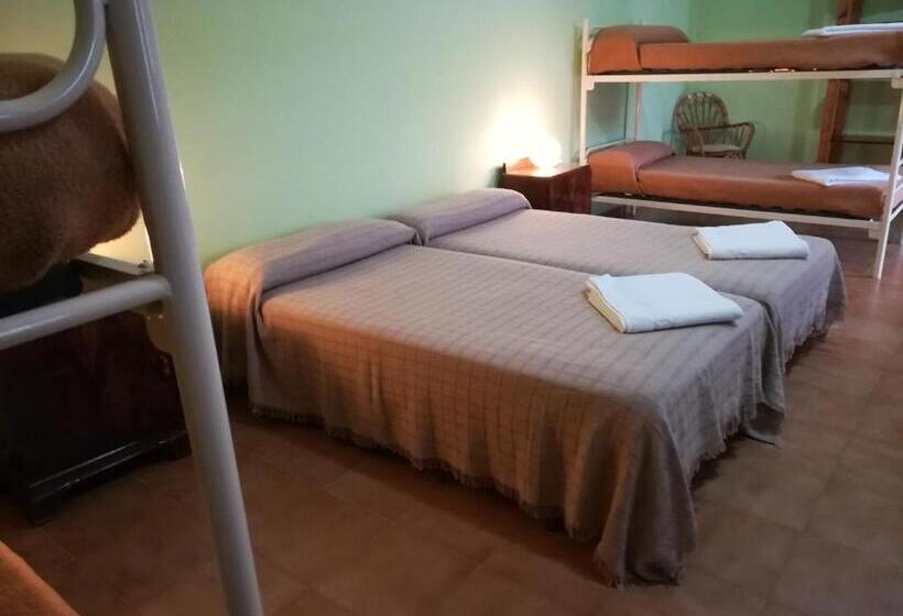Семейный Номер Вид на Сад, Albergue Quinta Del Jalón