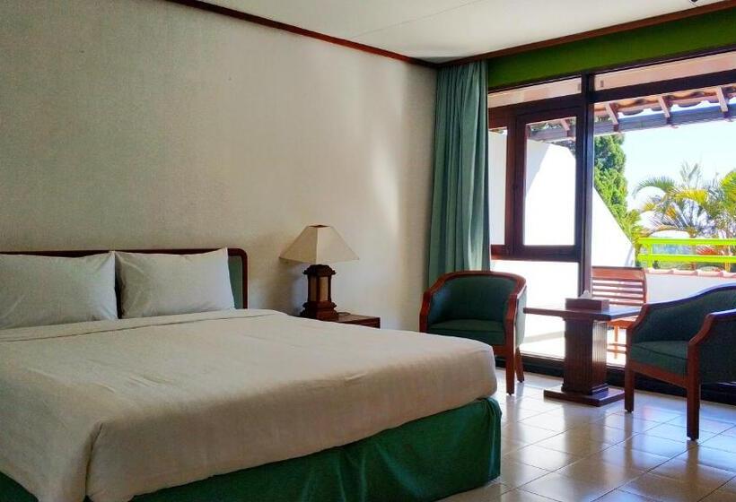 Номер Стандарт с Балконом, Grand Whiz Hotel Bromo