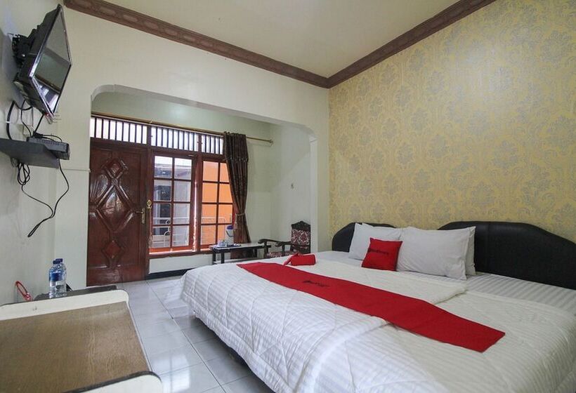 Номер Стандарт, Reddoorz Near Sarangan Lake