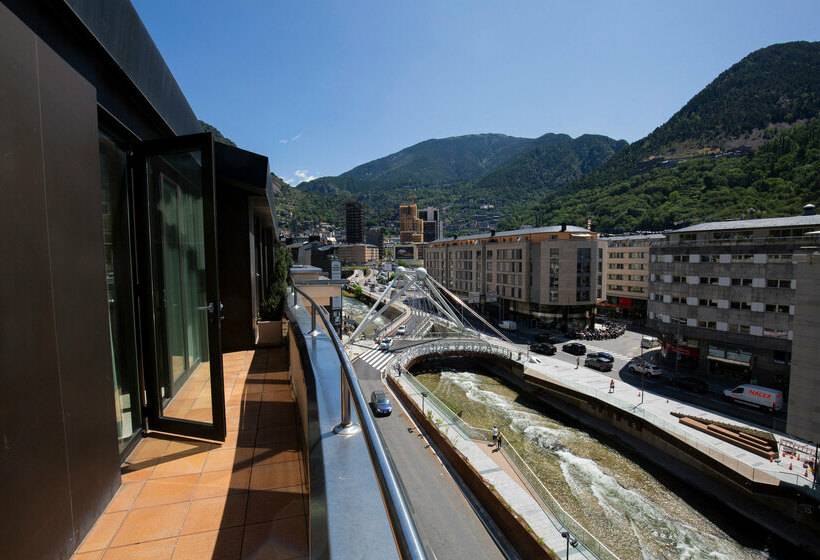 اتاق سوپریور, Màgic Andorra