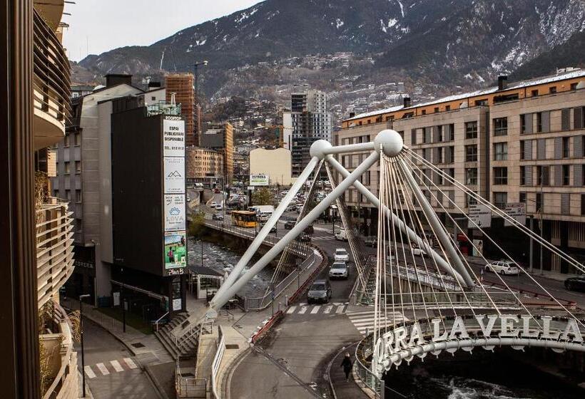 اتاق استاندارد چهار تخته, Màgic Andorra