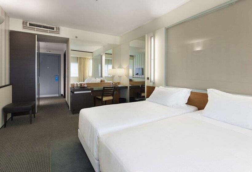 Трехместный Номер Стандарт с Видом, NH Venezia Laguna Palace