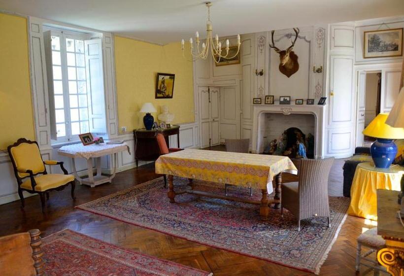 Люкс Комфорт, Chambres D'hôtes Château De Bonabry