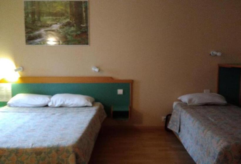 Номер Стандарт Трехместный, Auberge De La Baume