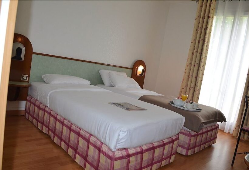 Номер Стандарт, Hostellerie Saint Vincent Beauvais Aeroport