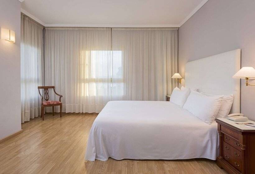 Люкс, Melilla Puerto, Affiliated by Meliá