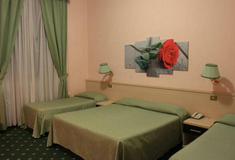 Habitación Cuádruple Estándar, Priscilla