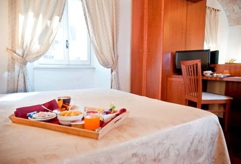 Habitación Cuádruple Estándar, Priscilla