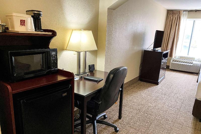 Люкс Кровать Кинг, Comfort Suites