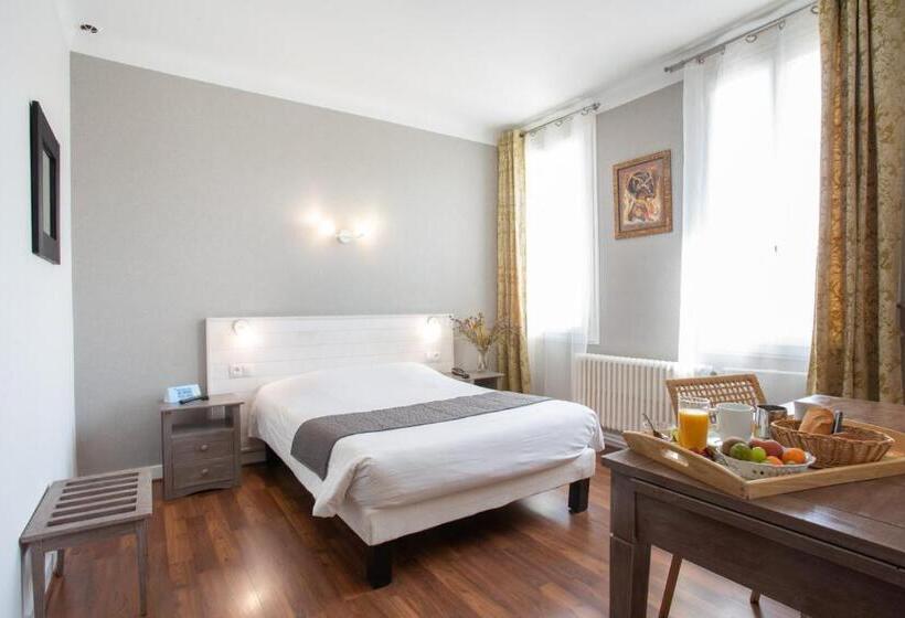 Номер Стандарт, Logis Hotel L Occitan 2 étoiles