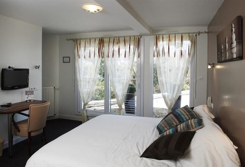 اتاق استاندارد با چشم‌انداز باغ, Logis Hotel Belle Vue