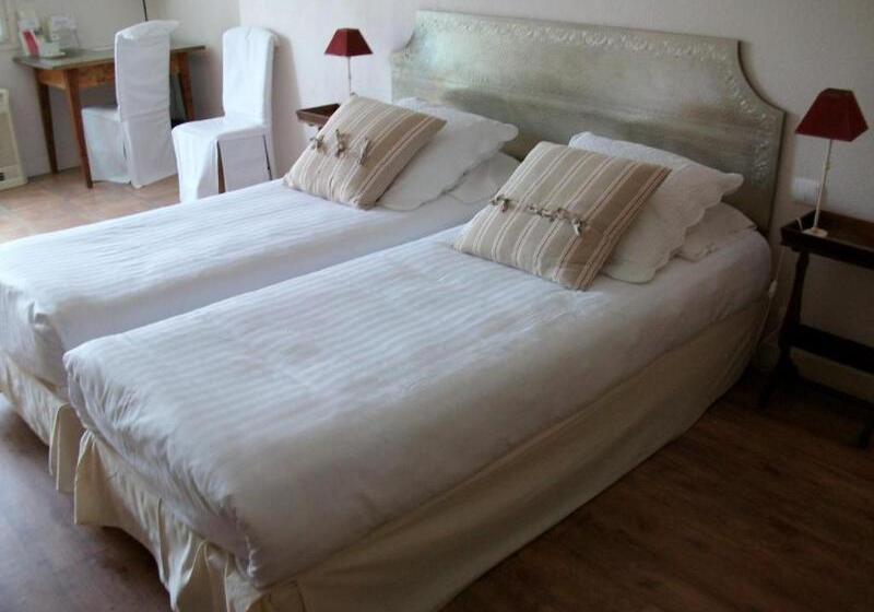 Номер Стандарт, Logis Hôtel Le Central
