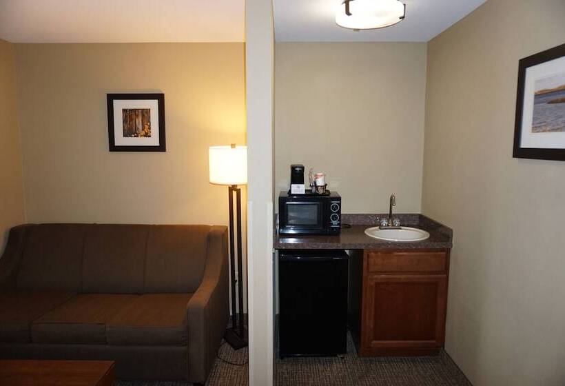 Люкс, Quality Inn & Suites Georgetown Seaford