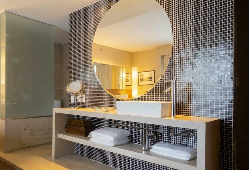 سوئیت با وان آب گرم, Radisson Blu Sao Paulo