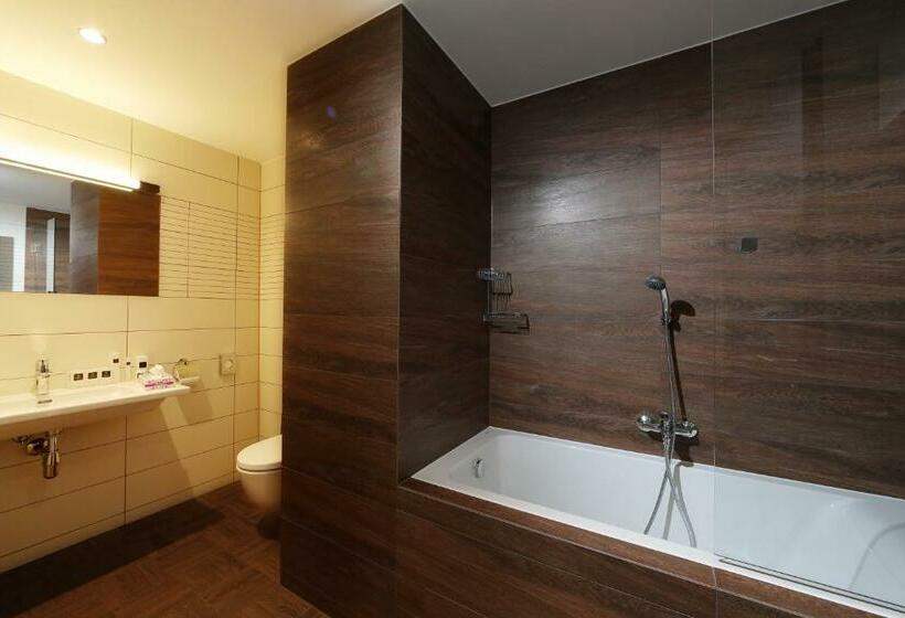 Апартаменты 1 Спальня, Zelena Laguna