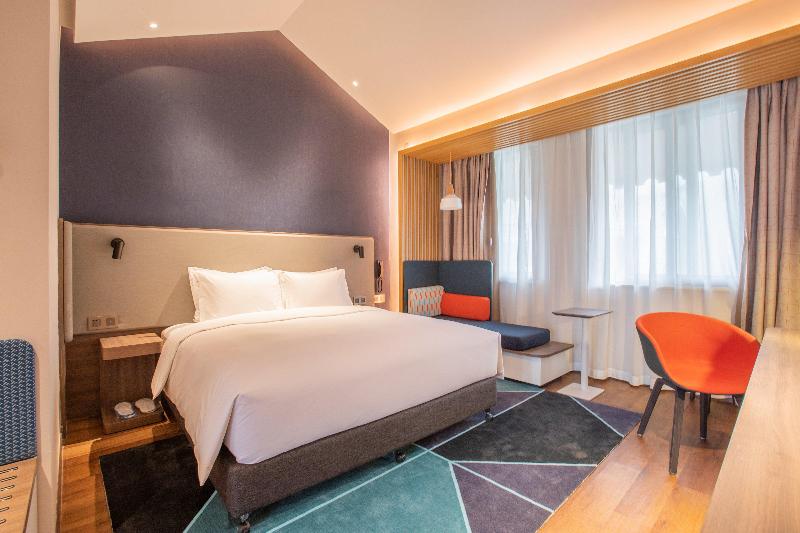 带大床的标准间, Holiday Inn Express Guizhou Qinglong, An Ihg