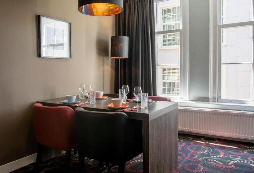 استودیوی استاندارد, Eden Studios And Apartments