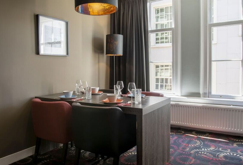 استودیوی استاندارد, Eden Studios And Apartments