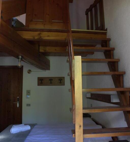 발코니가 있는 4인용 스탠다드 룸, Chalet Bellevue