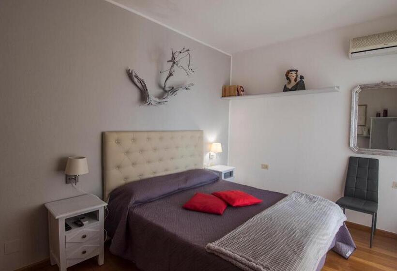 اتاق استاندارد با بالکن, B&b La Chicca Di Francesca