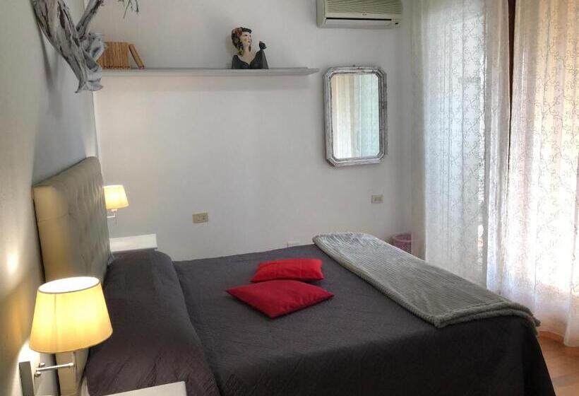 اتاق استاندارد با بالکن, B&b La Chicca Di Francesca