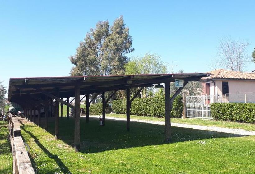 Номер Стандарт Вид на Сад, Agriturismo La Talpa
