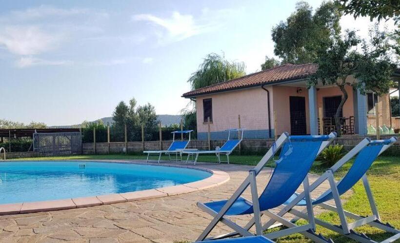 Номер Стандарт Вид на Бассейн, Agriturismo La Talpa