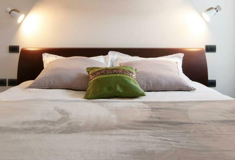اتاق استاندارد با سرویس بهداشتی مشترک, Al Nifontano B&b   Ideal For Family Or Couples   2 Rooms   Lakeview