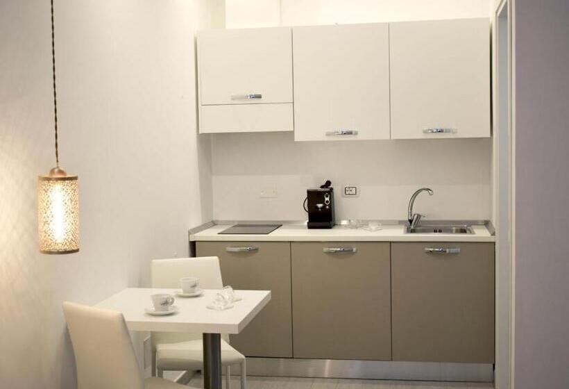 استودیوی لوکس, Il Borgo