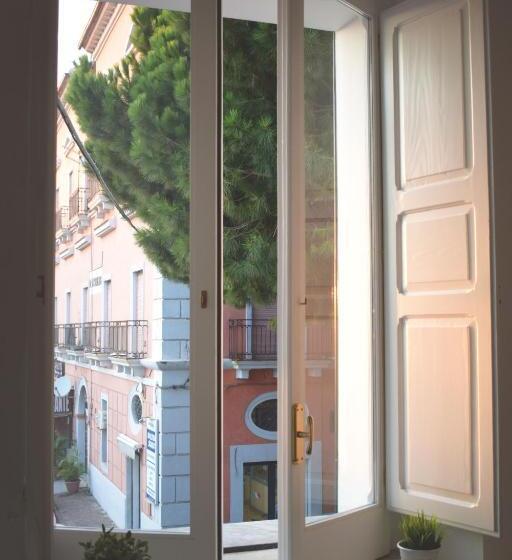 اتاق استاندارد با تخت بزرگ, Il Borgo