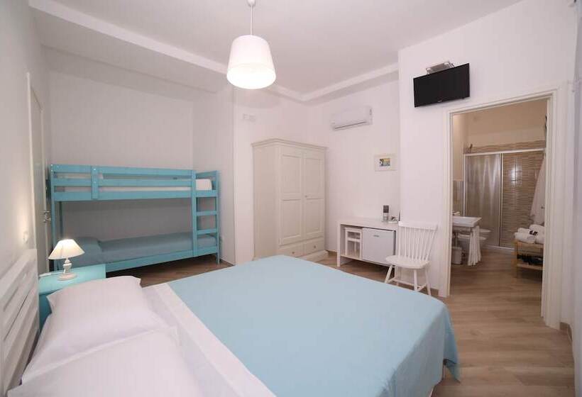 Четырехместный Номер Стандарт, B&b Pippi