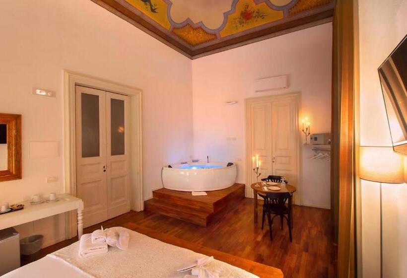 جناح مزود بجاكوزى, Naca Suite
