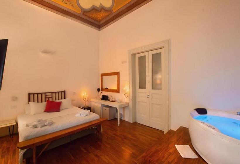 جناح مزود بجاكوزى, Naca Suite