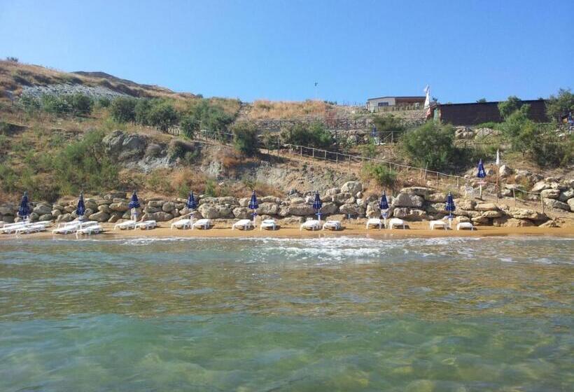 خانه 2 خوابه, Atlantis