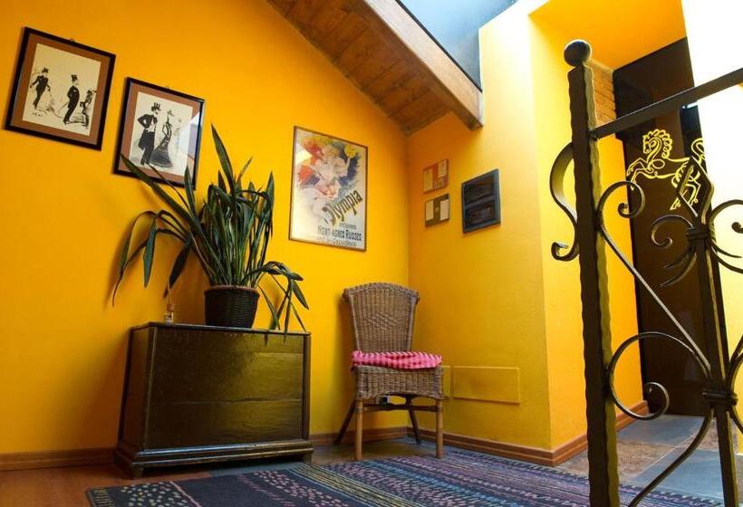 اتاق استاندارد سه نفره, Albergo Cavallino