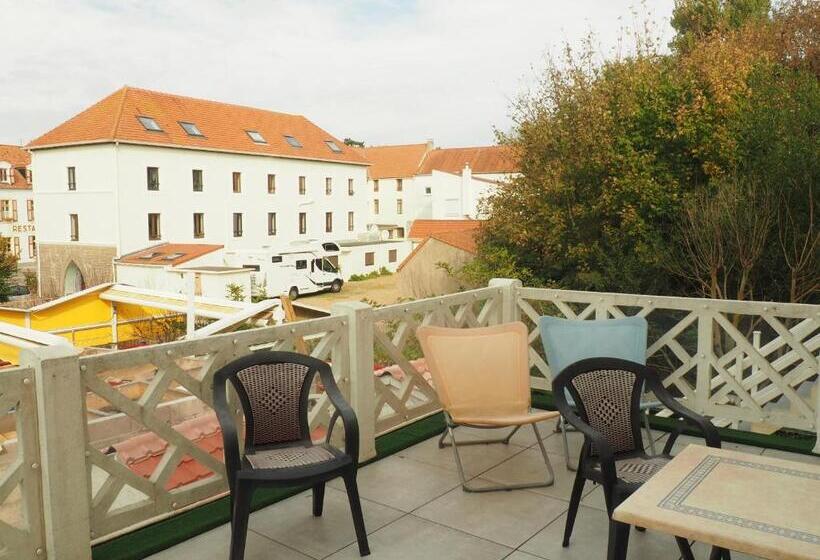 Четырехместный Номер Стандарт с Балконом, Hôtel Le Vivier Wissant   Centre Village   Côte D Opale   Baie De Wissant   2caps